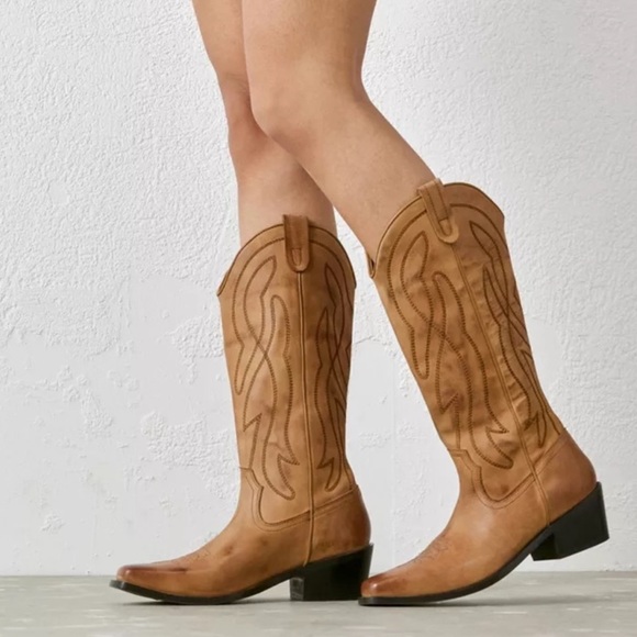 NIB UO Cassidy Western Tan Leather Boot - Picture 2 of 11